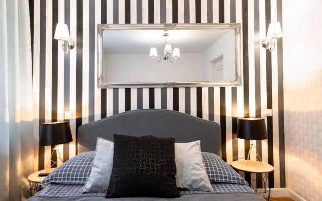 ClickTheFlat Old Town Apartment