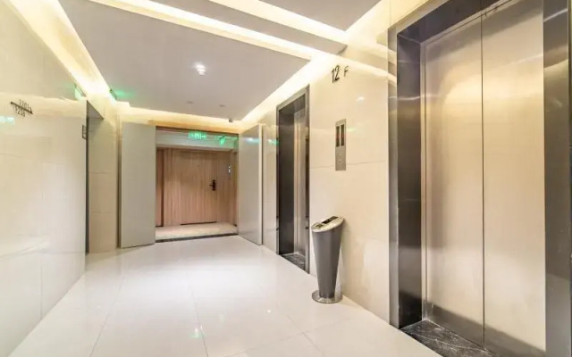 GreenTree Inn Express Hotel (Deyang Wenmiao Square )