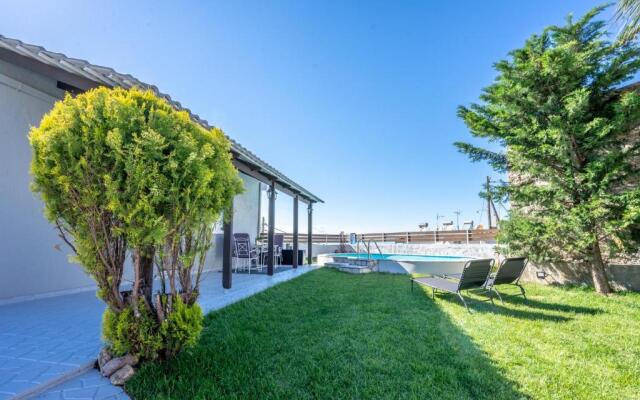 Fontana Luxury Villa Salakos With Pool Near Beach