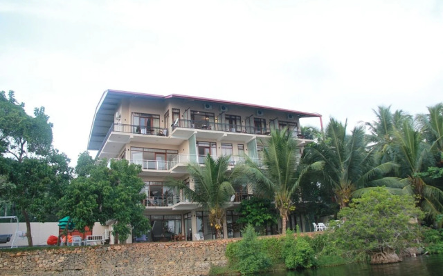 Sanu Lagoon Resorts&Spa