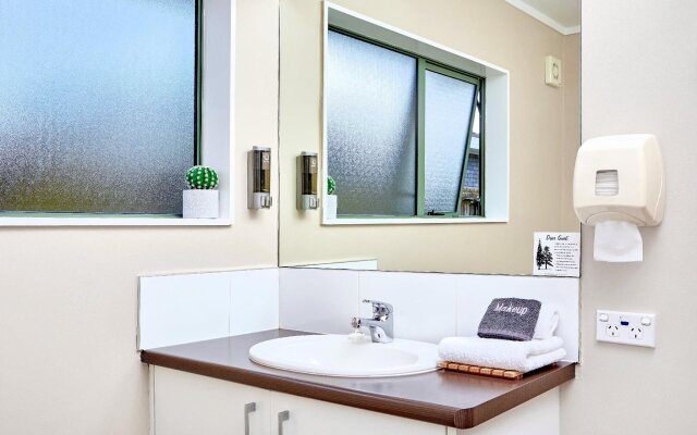 Barringtons Motor Lodge