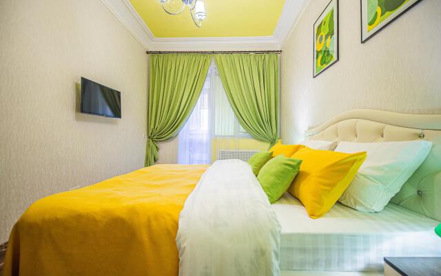 Five Stars Exquisite Kvartira in the Center