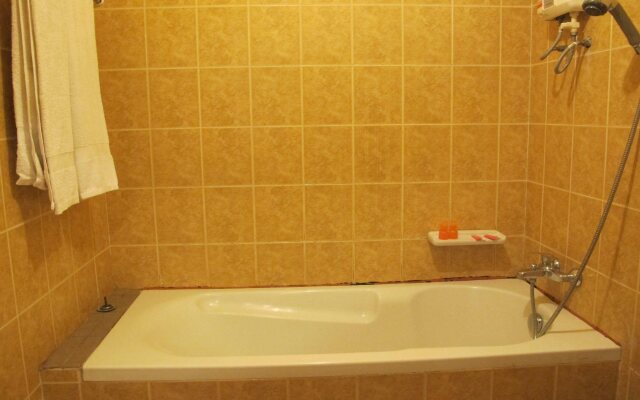 Bautong Lodge Guest House