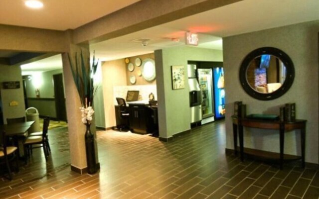 Redvers Western Star Inn & Suites