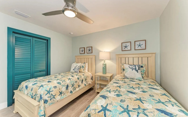 Sea La Vie - 205 - 55th