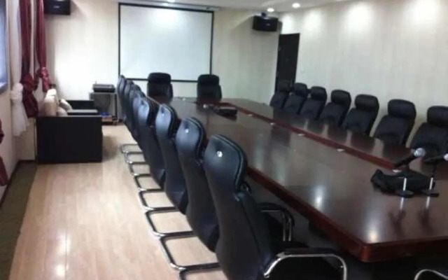 Heluo Sunshine Culture Theme Hotel