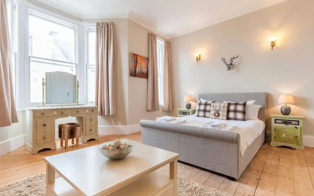 Posh Holiday Home in Plymouth near Royal William Yard