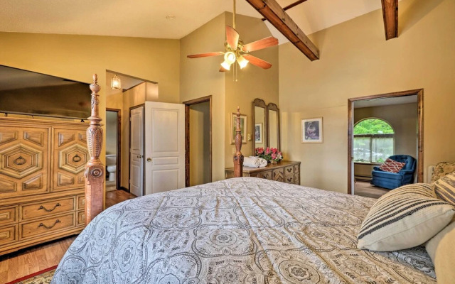 Game Room & Kayaks: Lakefront Poconos Home!