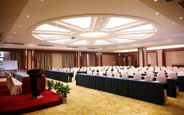 Jinhu Hotel