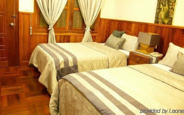 Sam Moon's Hotel Angkor Wooden House