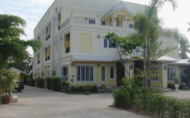 The target residence & resort