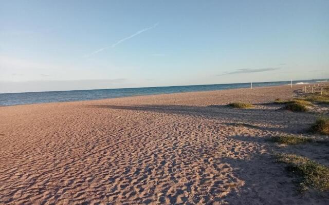 PLAYA ALMARDA,PISCINA,2 TERRAZAS,WIFI,PARKING,BBQ,TRANQUILo