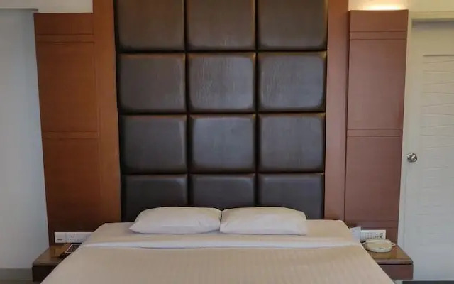 Hotel Seven Heaven