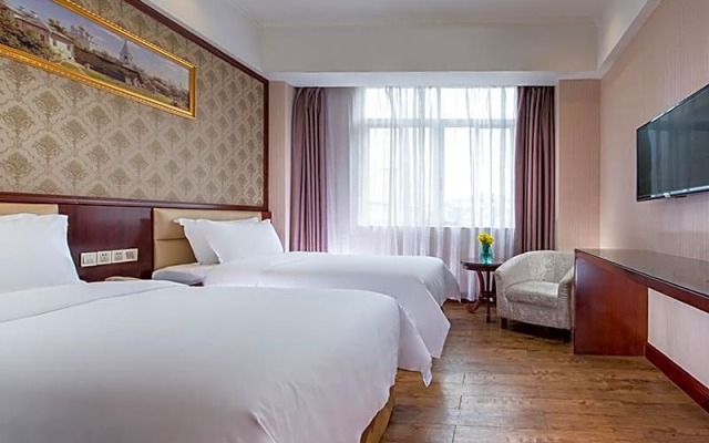 Vienna Hotel Guangzhou Panyu Chimelong Shiqiao Metro Station