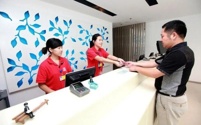 Hanting Hotel Shanghai Luoshan Road Metro Station