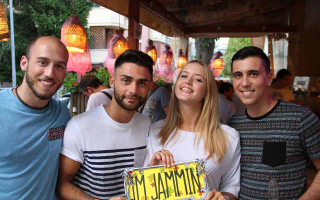 Jammin' Hostel & Bar