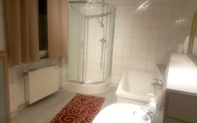 Apartment With 3 Bedrooms In Ramstein Miesenbach, With Enclosed Garden And Wifi