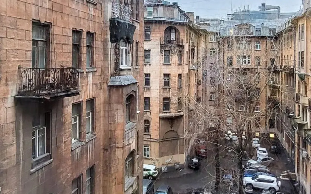 Счастливая матрешка на проспекте Лиговский