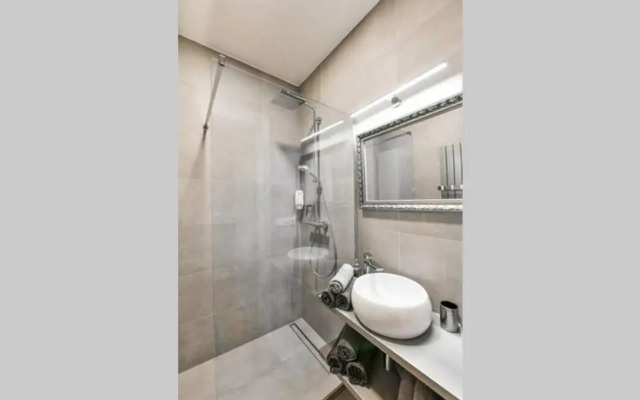 Cosmopolitan Central Prague Apartment