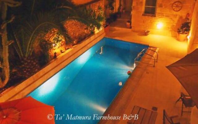 Ta' Matmura Farmhouse B&B