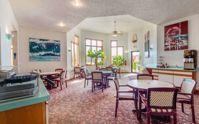 Econo Lodge Lakeshore