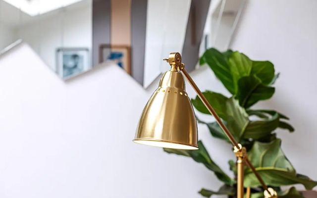 Modern & Airy 2-bed Gem in Trendy Stoke Newington
