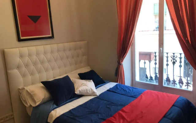 BOOKINGHAM ★Apartaments & Suites