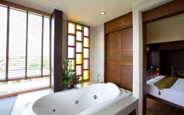 Lamphu Tree House Boutique Hotel