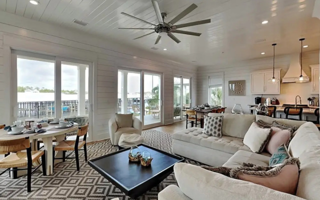 The Osprey #8 - Pelican Landing