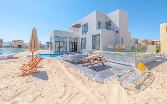 Long Island Gouna 5BR Tawila Beach House & Pool