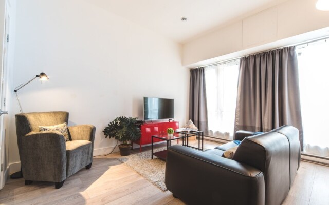 LikeAHotel-Ste Catherine/Downtown Montreal