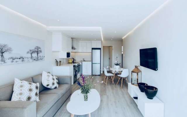 2 Bedroom Apartment in Green Point Cape Town