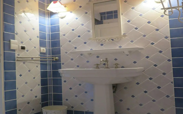 Plush Villa in Cavalaire-sur-Mer with Private Pool