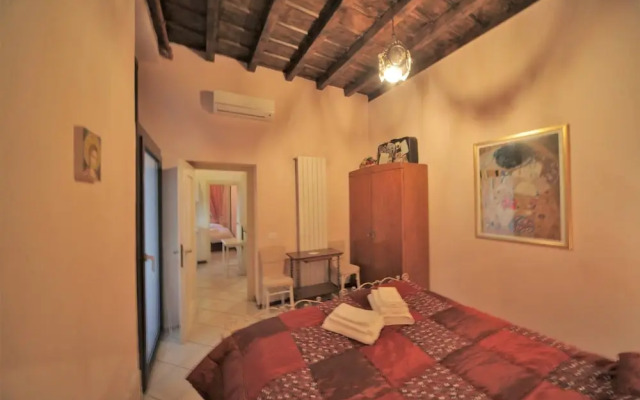 "trilocale In Corte Dell'800"