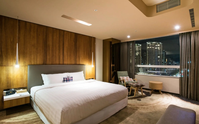 Home Hotel