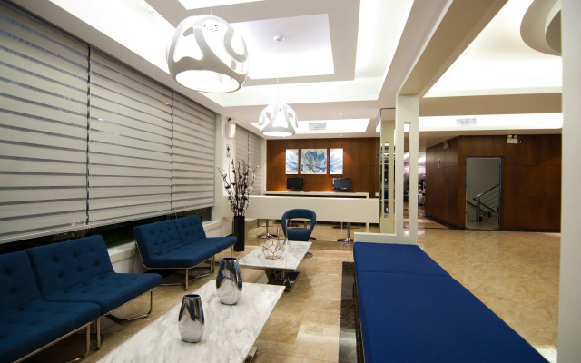 LYZ Business Hotel