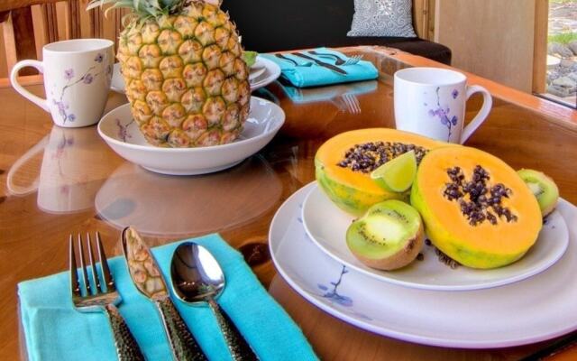 Birdsong 1 Bedroom Home by Redawning