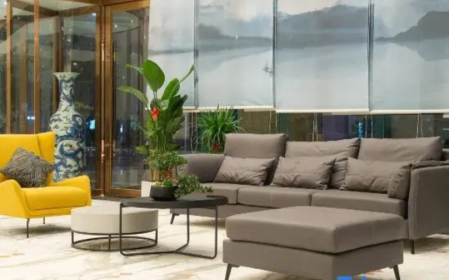 Echarm Plus Hotel (Nanning Railway Station Chaoyang Square)