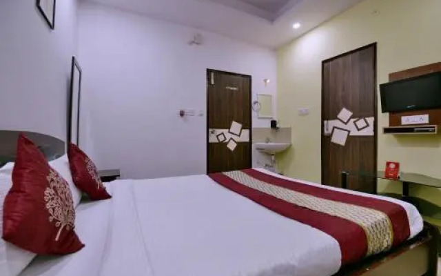 Hotel New Luxury Royale By OYO Rooms