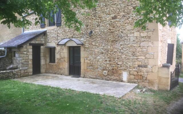 Maison 5 pièces dans hameau pittoresque très calme