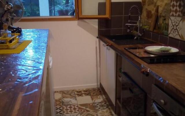 Bel appartement avec jardin privatif
