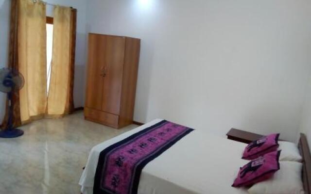 ALIYA PINK France Guesthouse