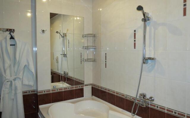 Отель Эсмеральд