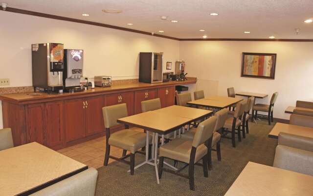 La Quinta Inn by Wyndham Omaha Southwest