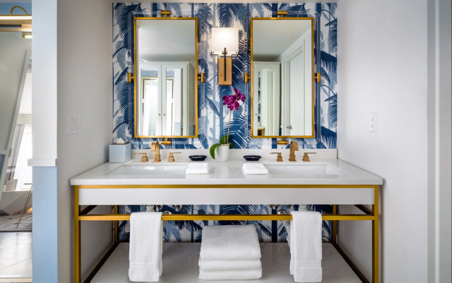 Cadillac Hotel & Beach Club, Autograph Collection