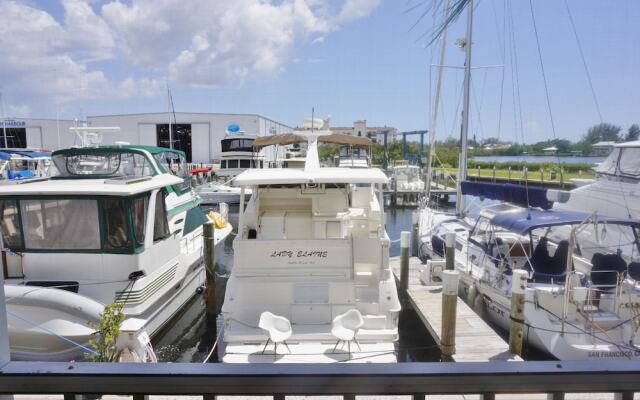 Marina One Bedroom Villa by RedAwning