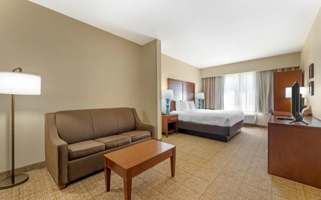 Comfort Suites Near Vancouver Mall