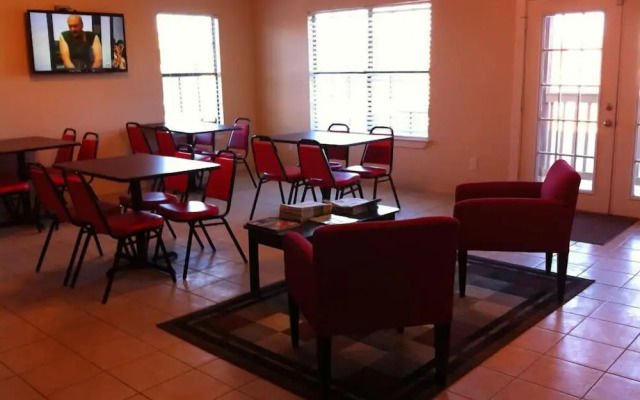 Kenedy Country Inn