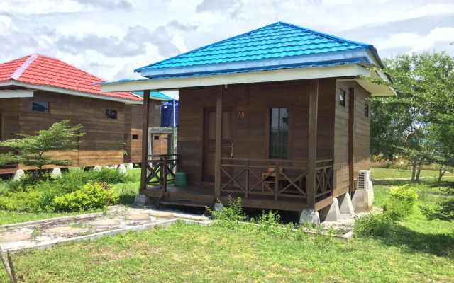 Pelangi Lake Resort and Hotel Belitung