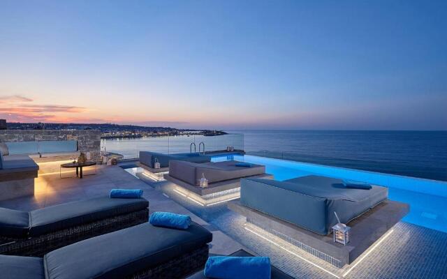 Seafront Apartments by Myseasight